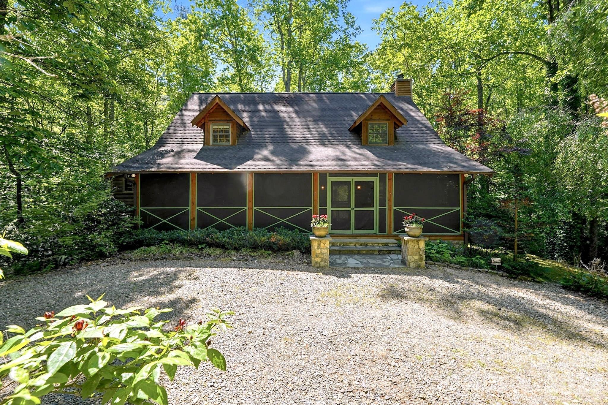 16 Shadow Brook Drive Property Photo 2