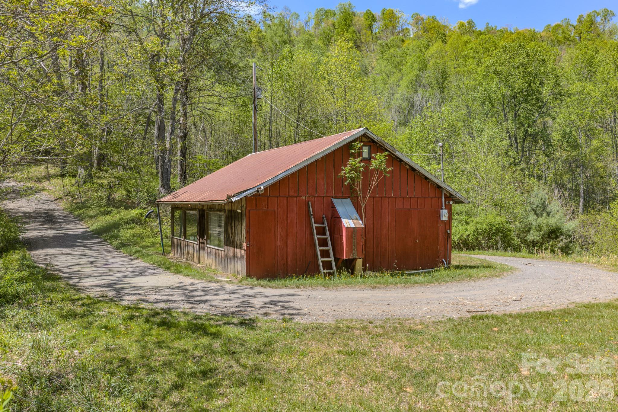 143 Gouge Cemetery Road Property Photo 3