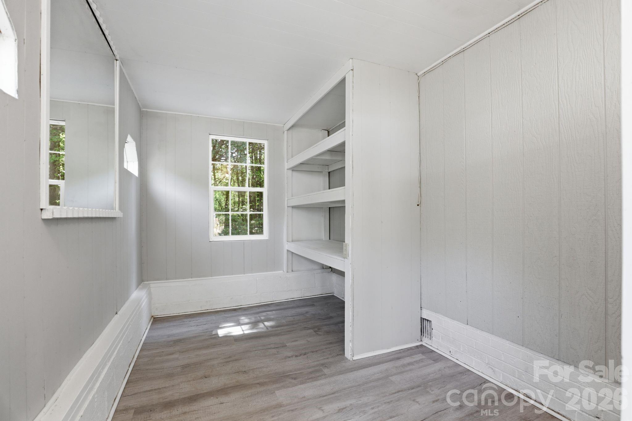 136 Woodridge Lane Property Photo 18