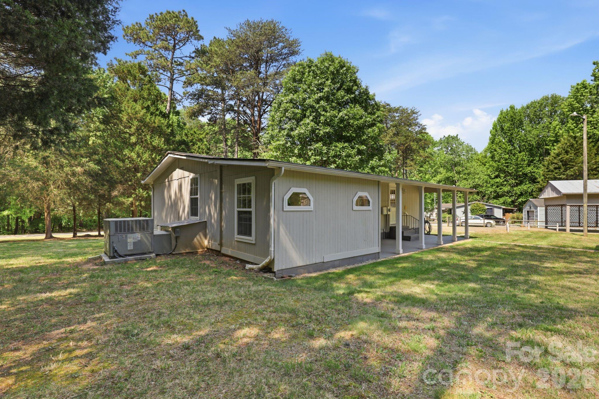 136 Woodridge Lane Property Photo 25
