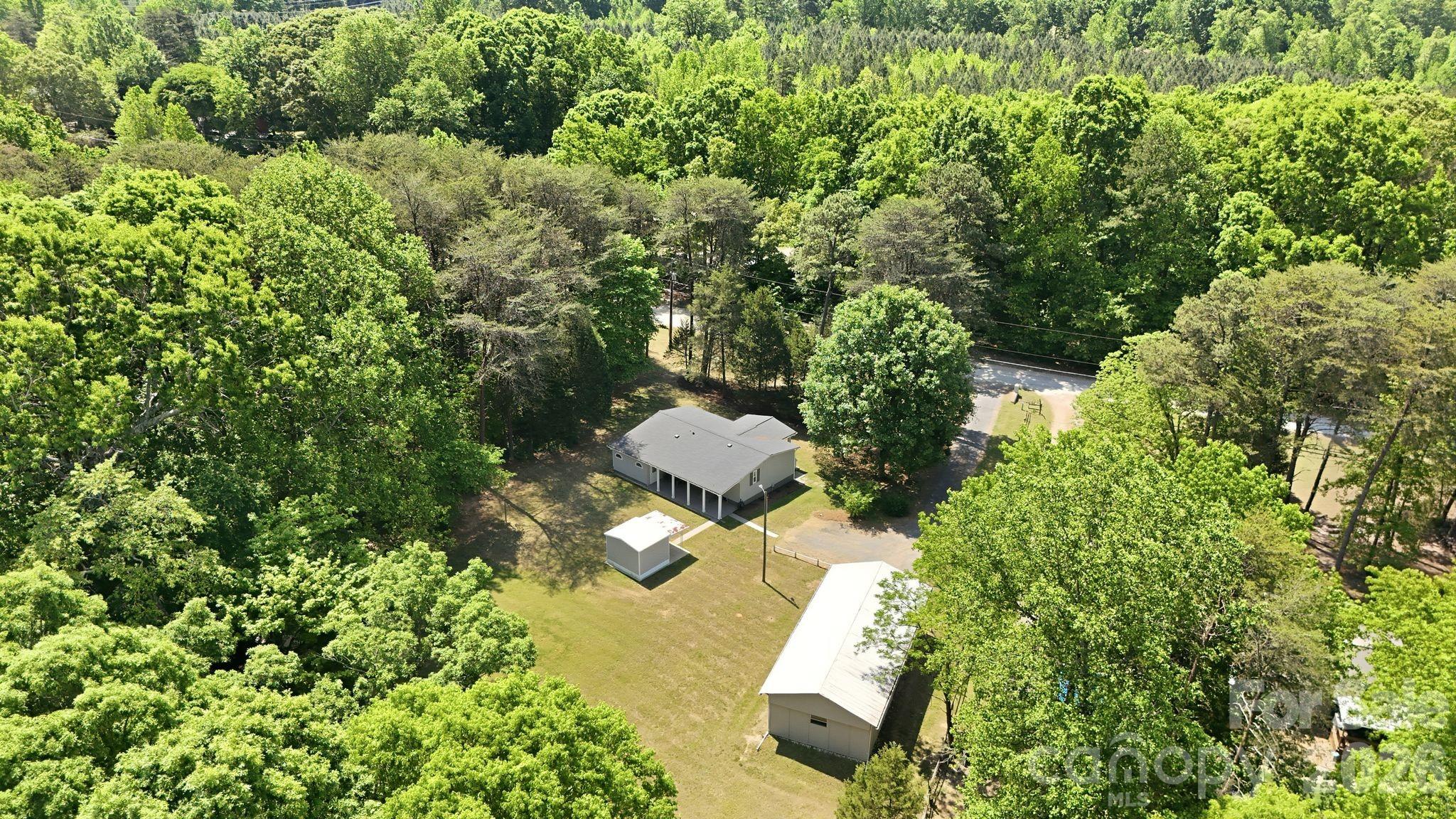 136 Woodridge Lane Property Photo 45