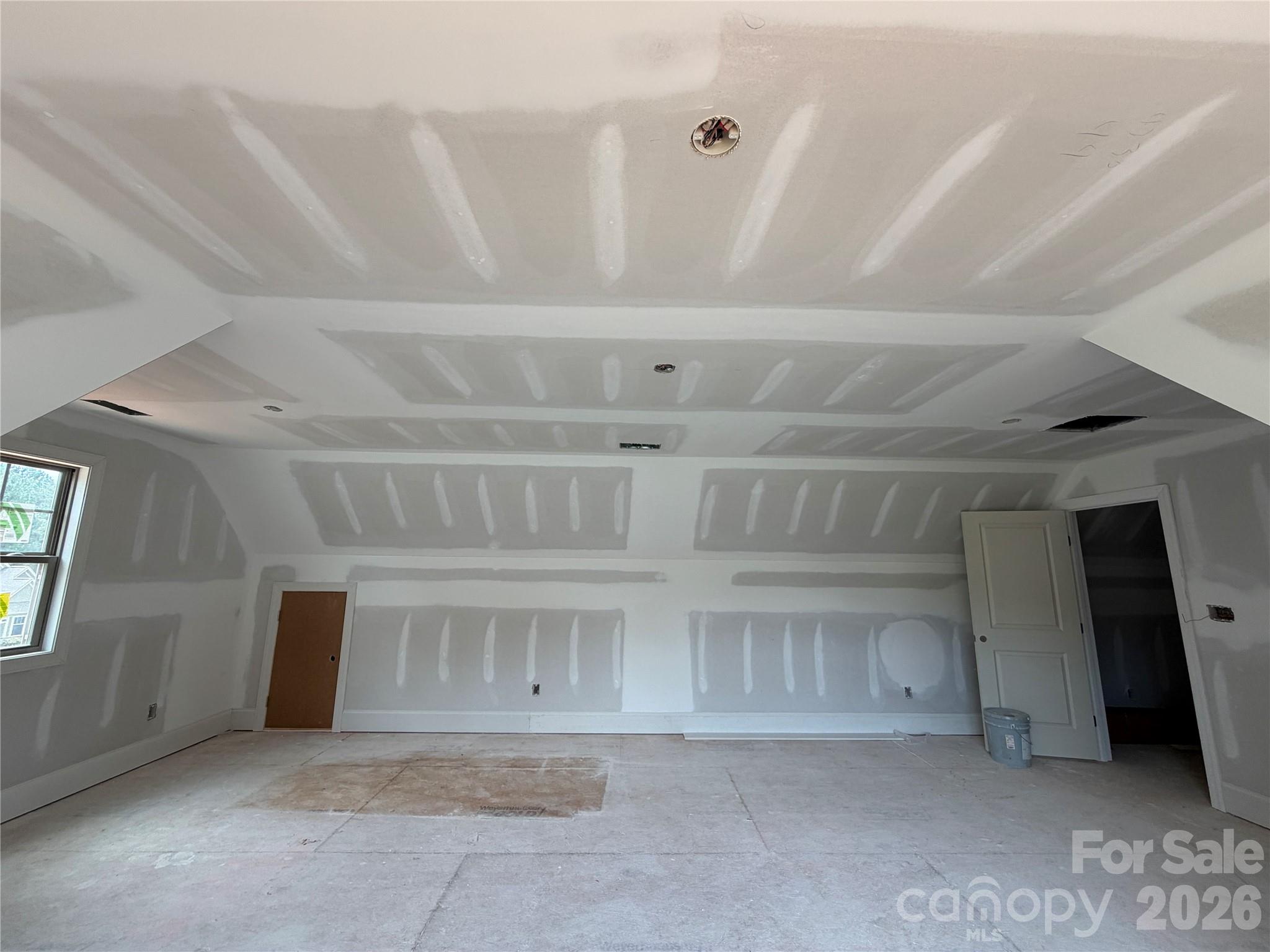 5977 Tipperary Drive Property Photo 3