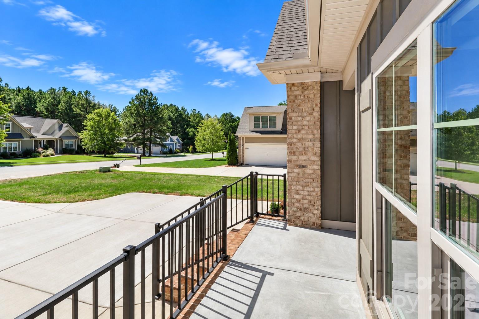 5977 Tipperary Drive Property Photo 3