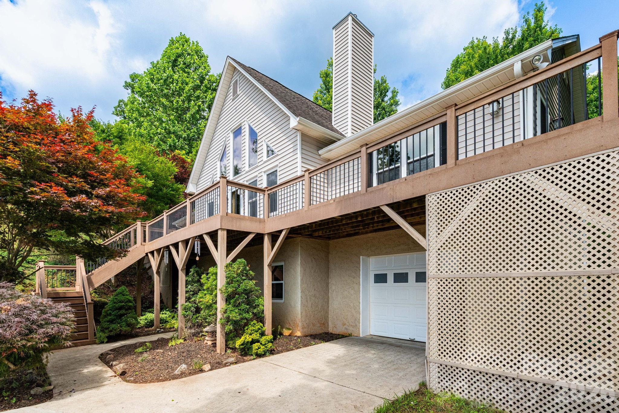 44 Deer Meadows Drive Property Photo 2
