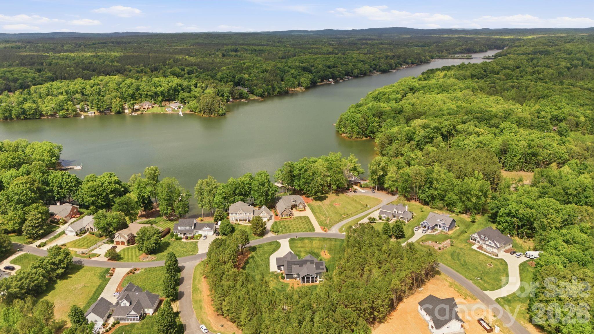 314 Potters Landing Property Photo 1
