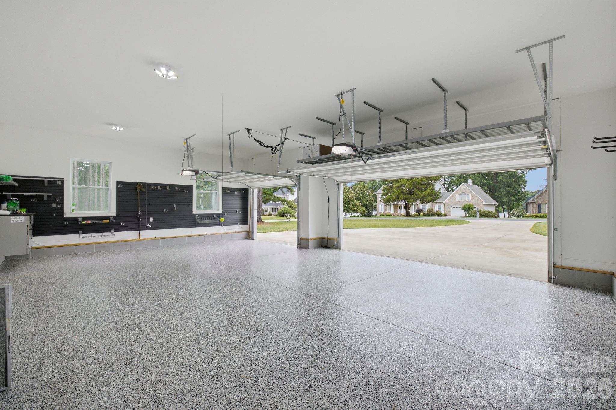 314 Potters Landing Property Photo 2