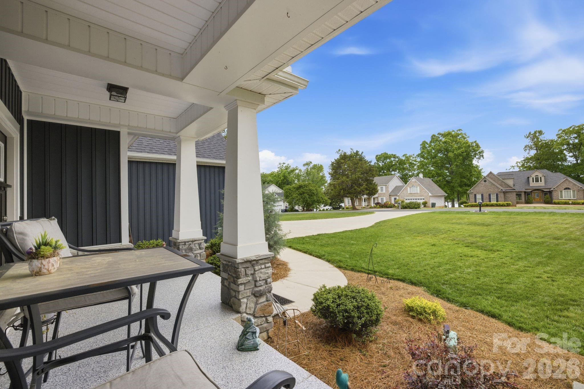 314 Potters Landing Property Photo 8