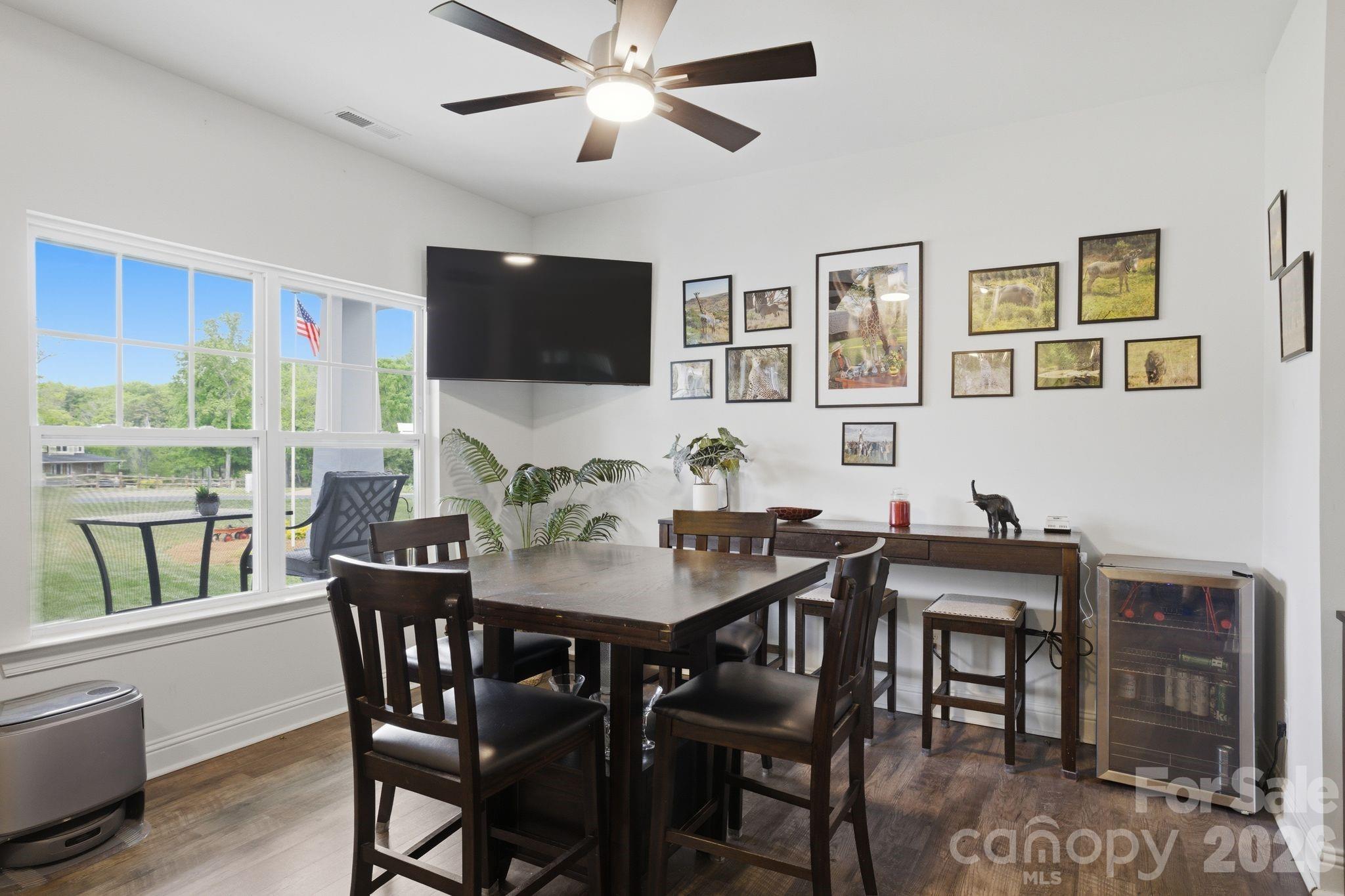 314 Potters Landing Property Photo 12