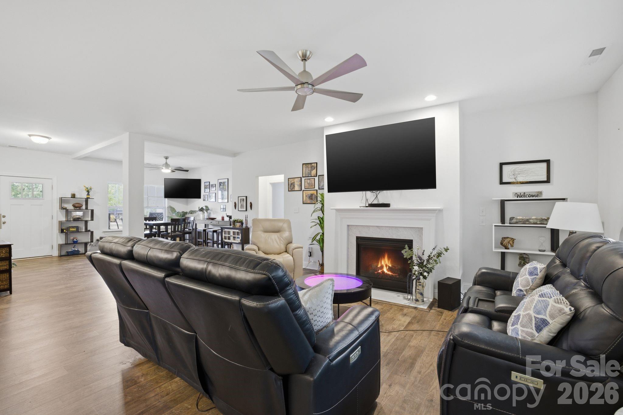 314 Potters Landing Property Photo 16