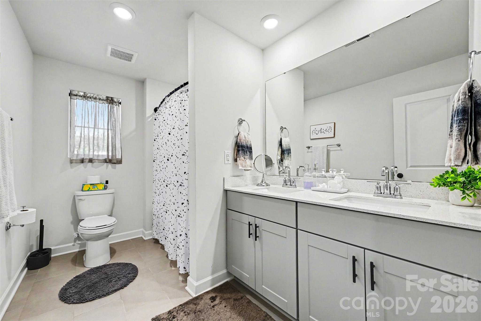4624 Woodgreen Avenue Property Photo 14