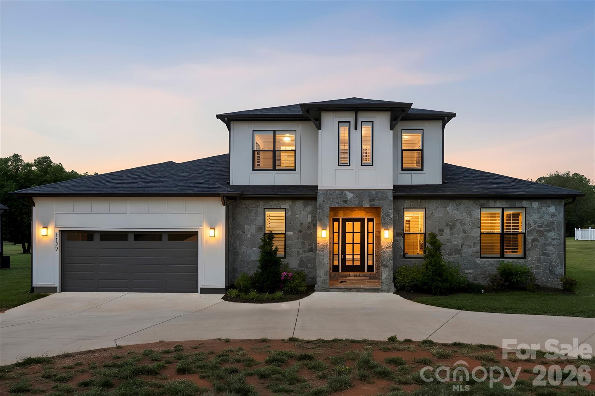 1129 Stony Point Road Property Photo 1