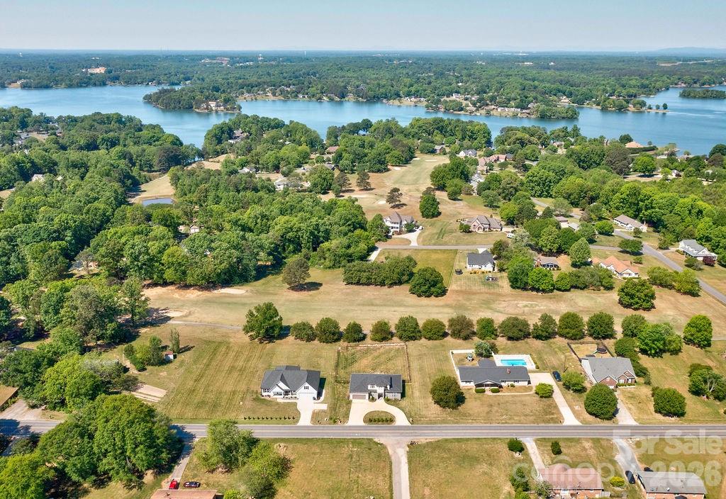 1129 Stony Point Road Property Photo 20