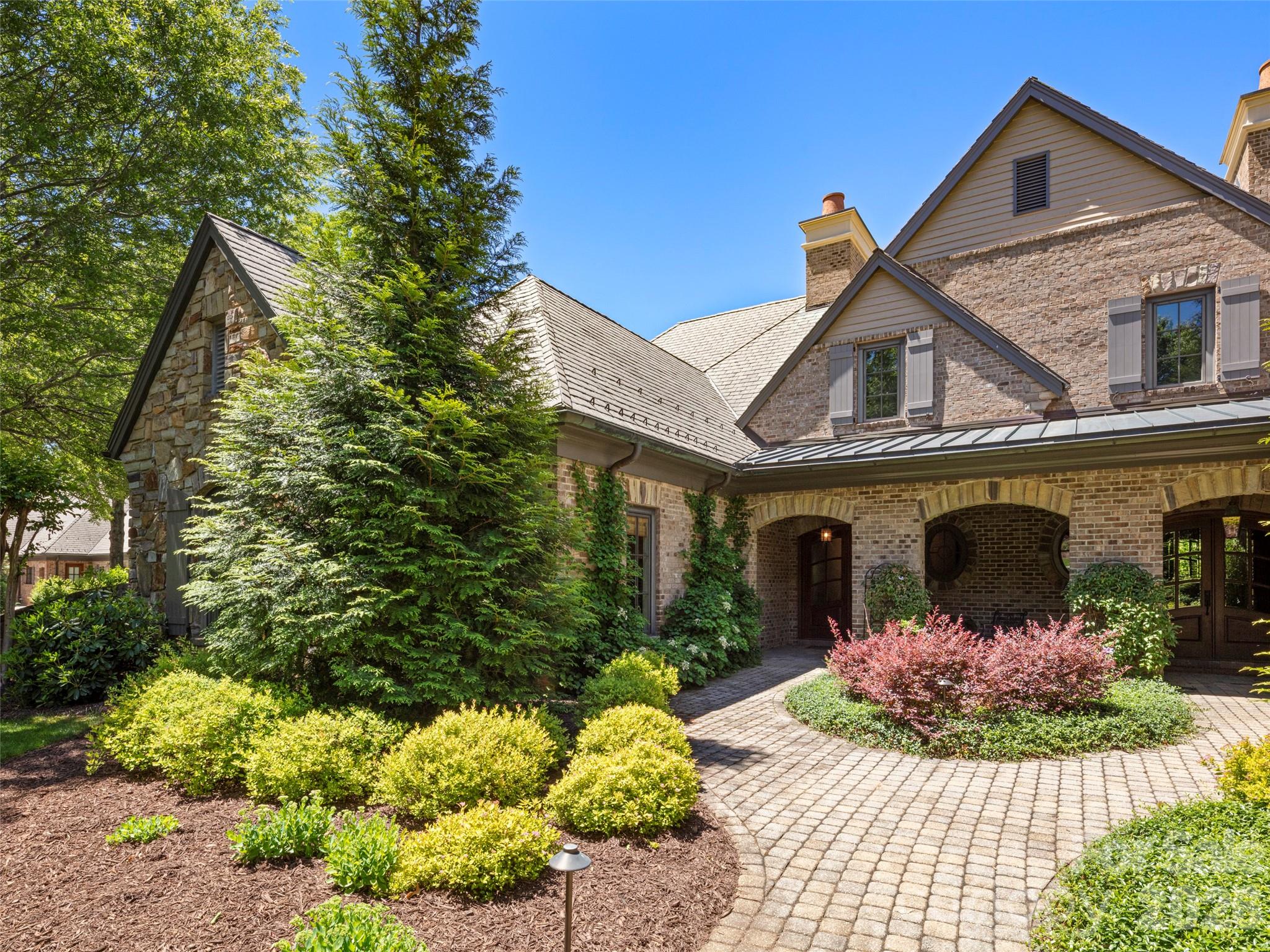 14 Golfside Court Property Photo 2