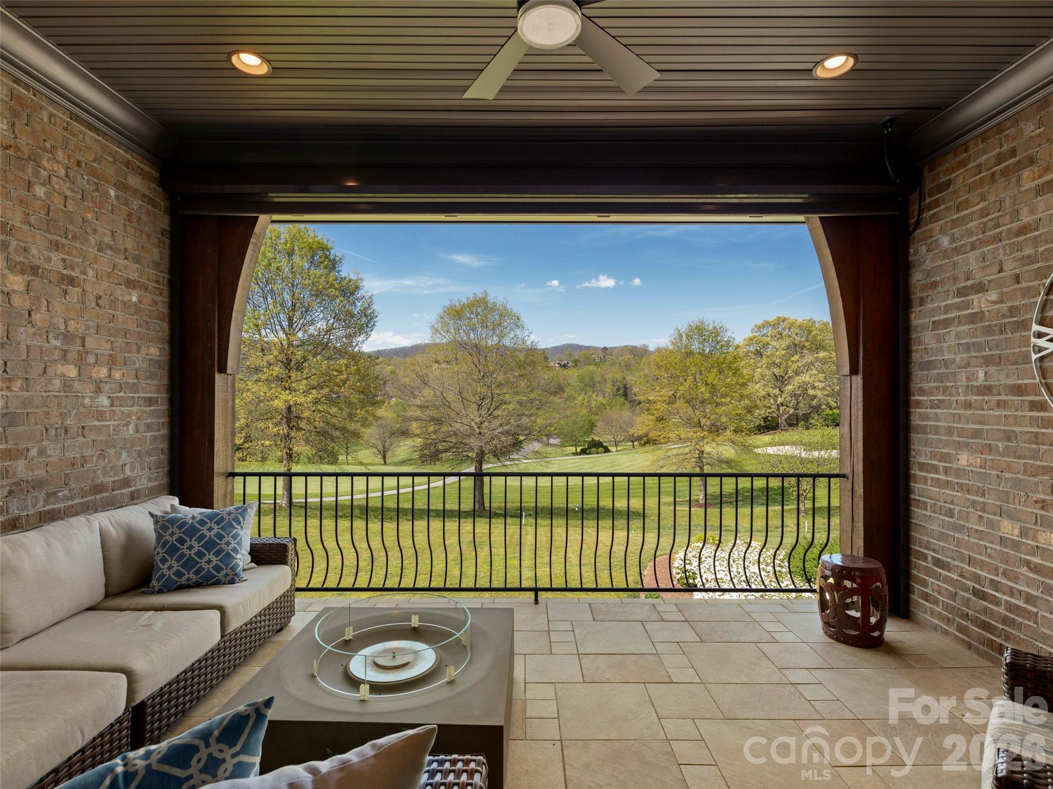 14 Golfside Court Property Photo 23