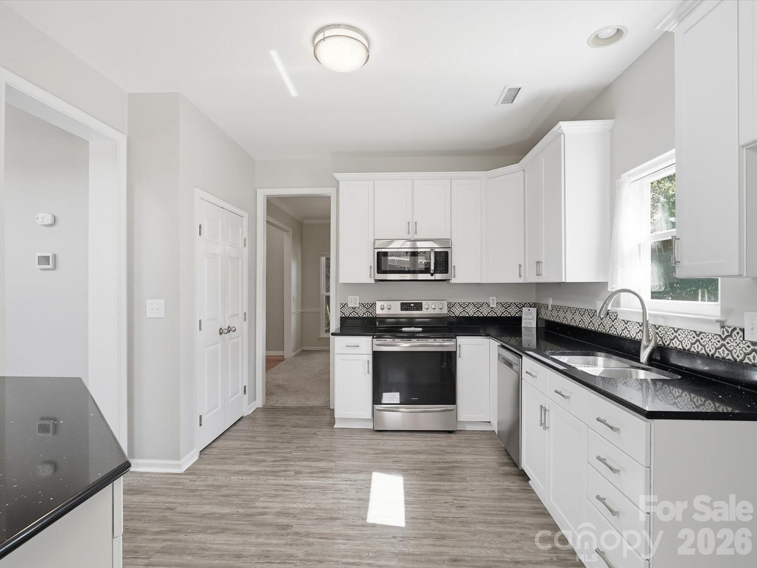 103 Pamlico Lane Property Photo 7