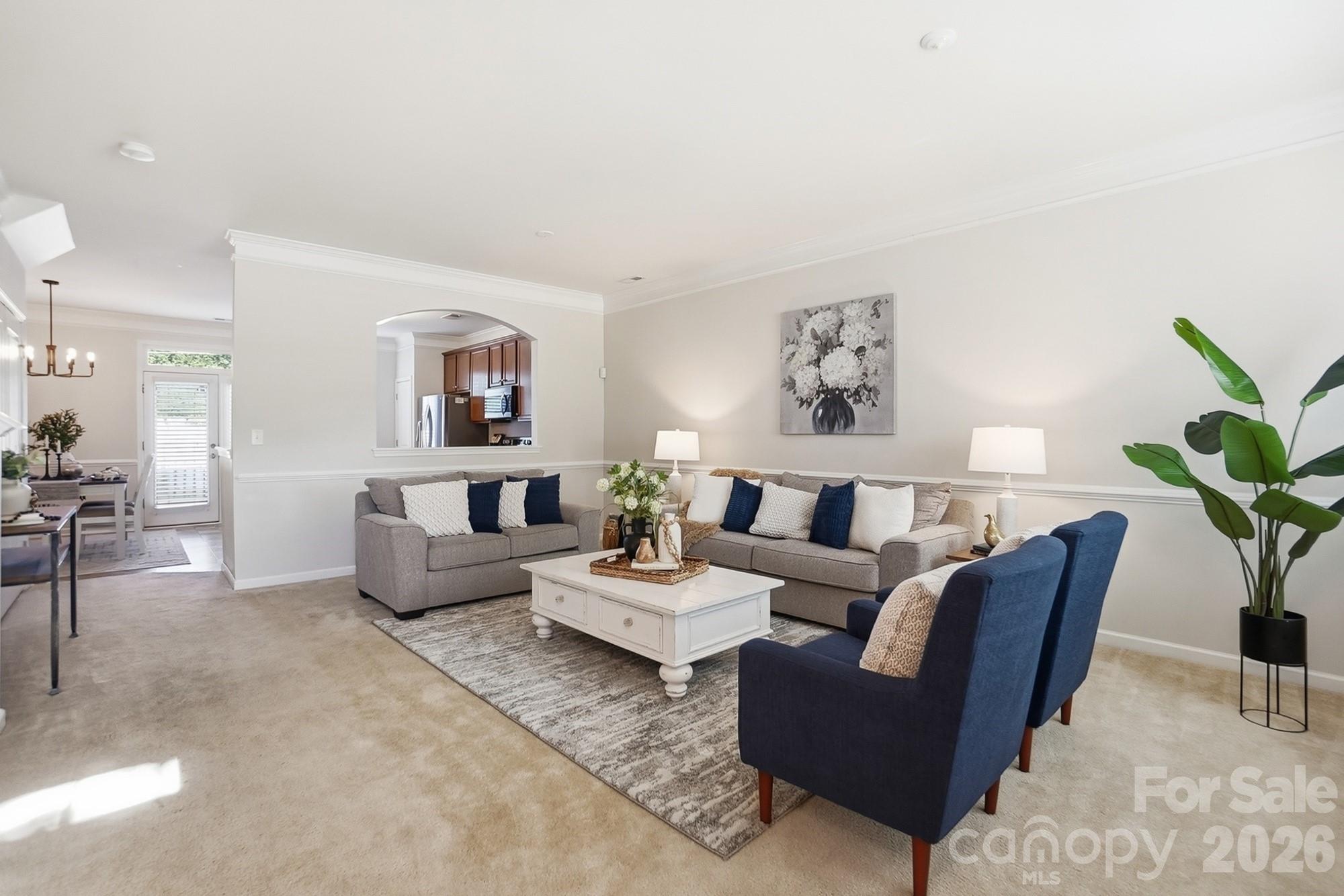 2833 Birkhill Lane Property Photo 4