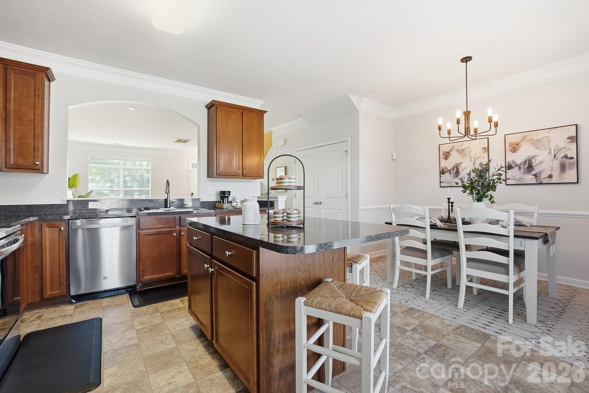 2833 Birkhill Lane Property Photo 13