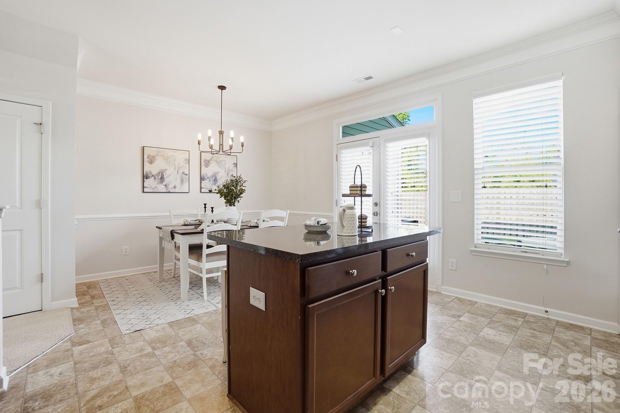 2833 Birkhill Lane Property Photo 14
