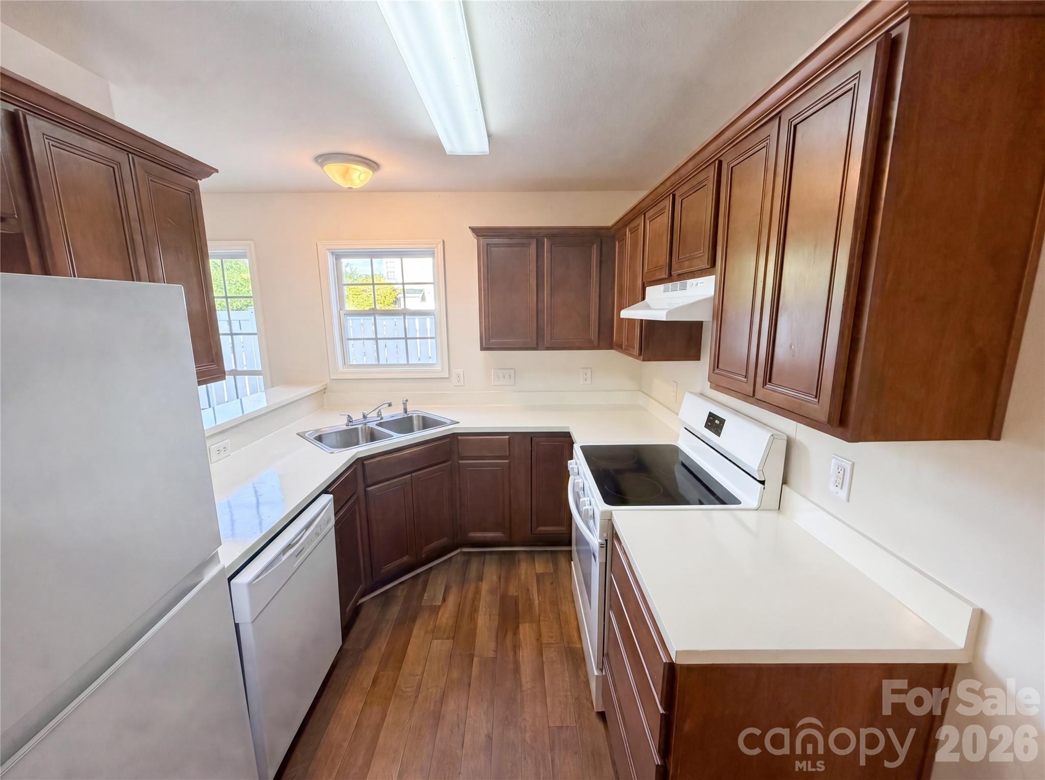 9510 Littleleaf Drive Property Photo 10