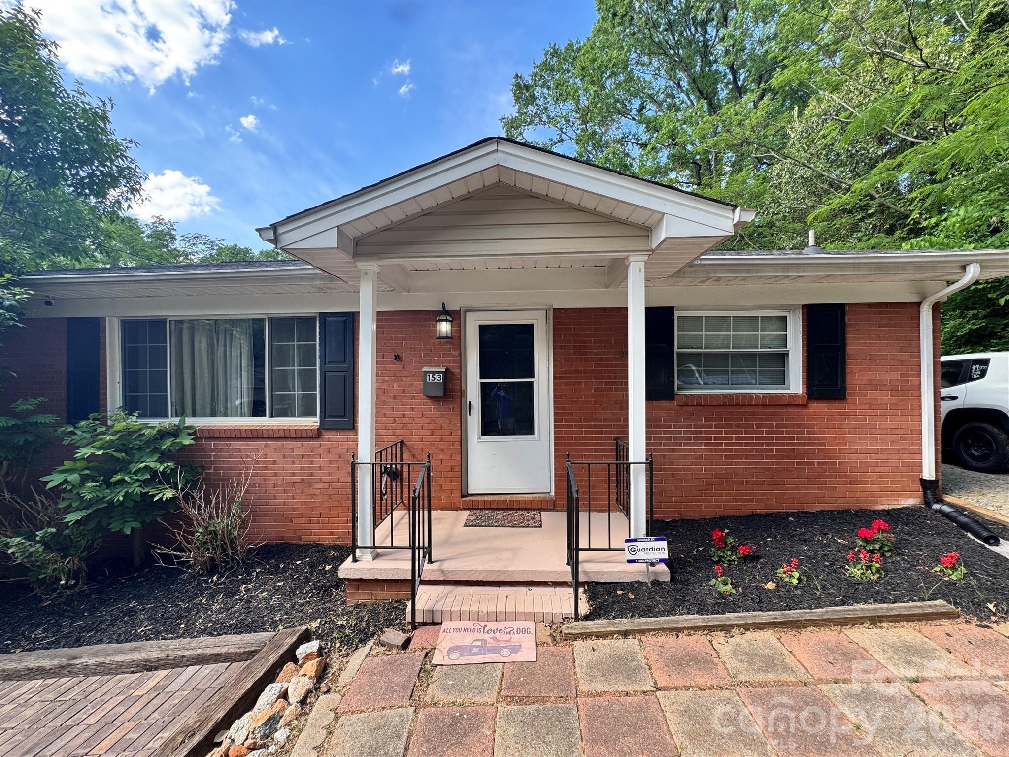 153 American Avenue Property Photo 3