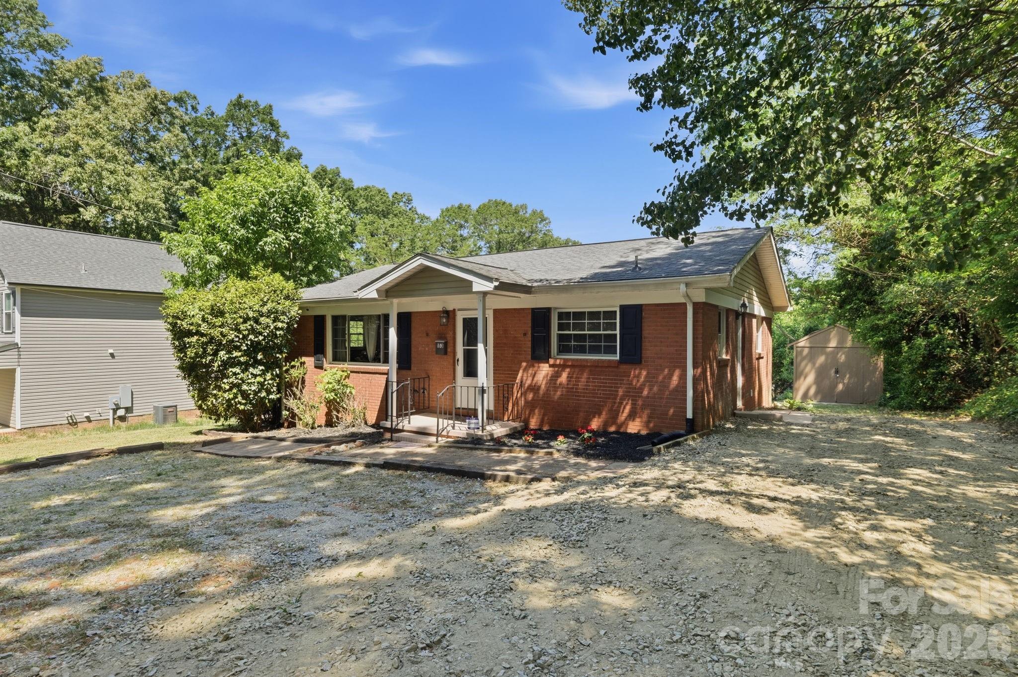 153 American Avenue Property Photo 6