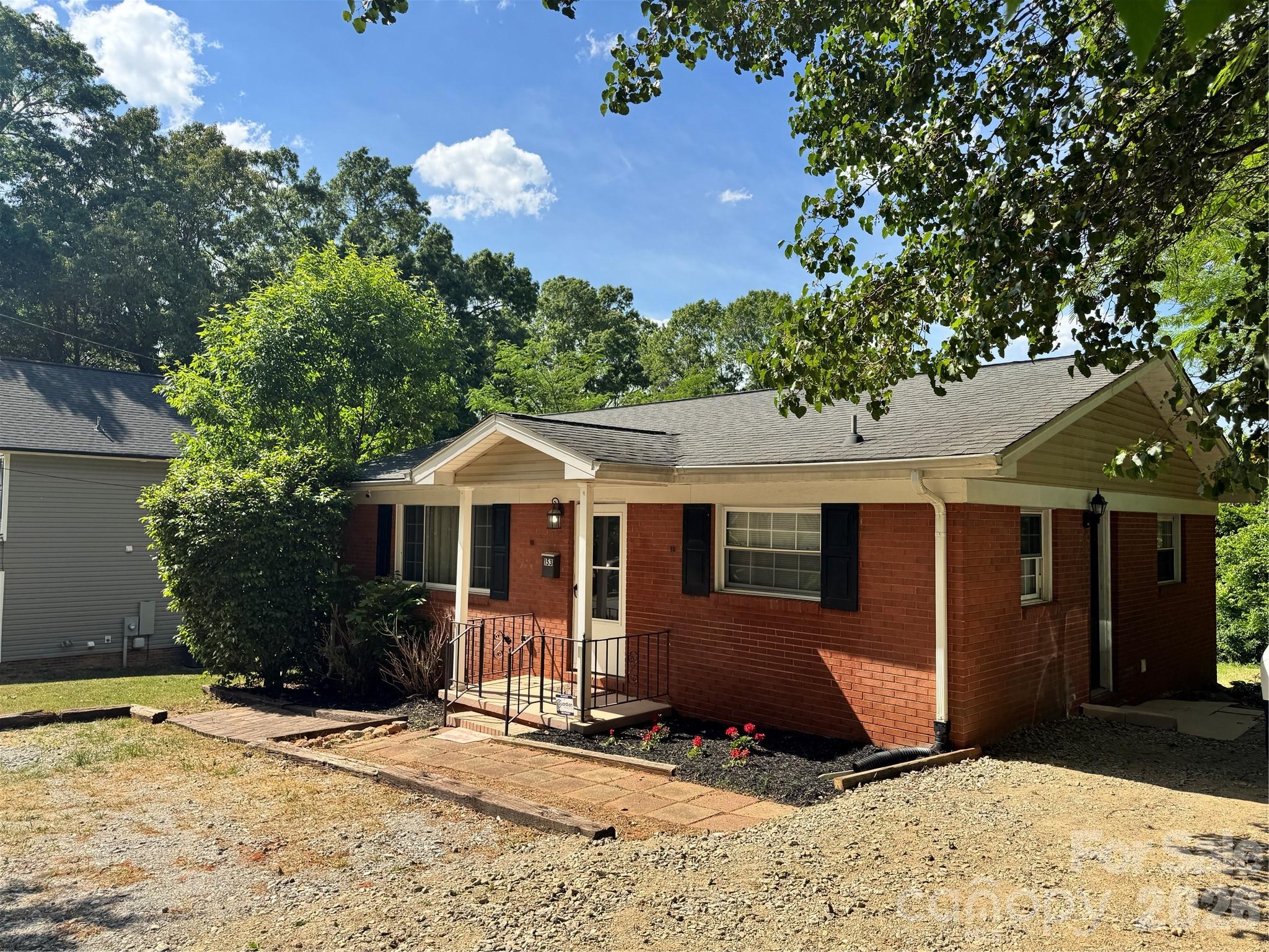 153 American Avenue Property Photo 10