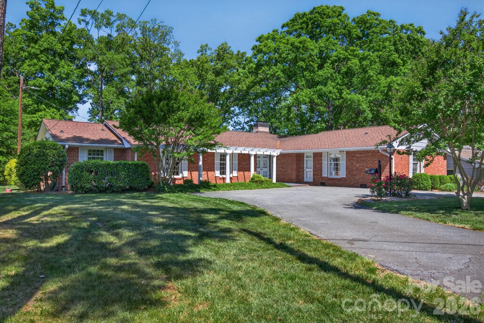 236 Richmond Road Property Photo 1