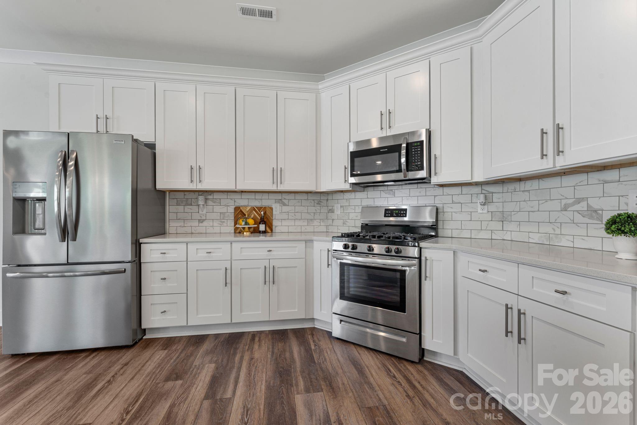 6211 Nandina Drive Property Photo 10