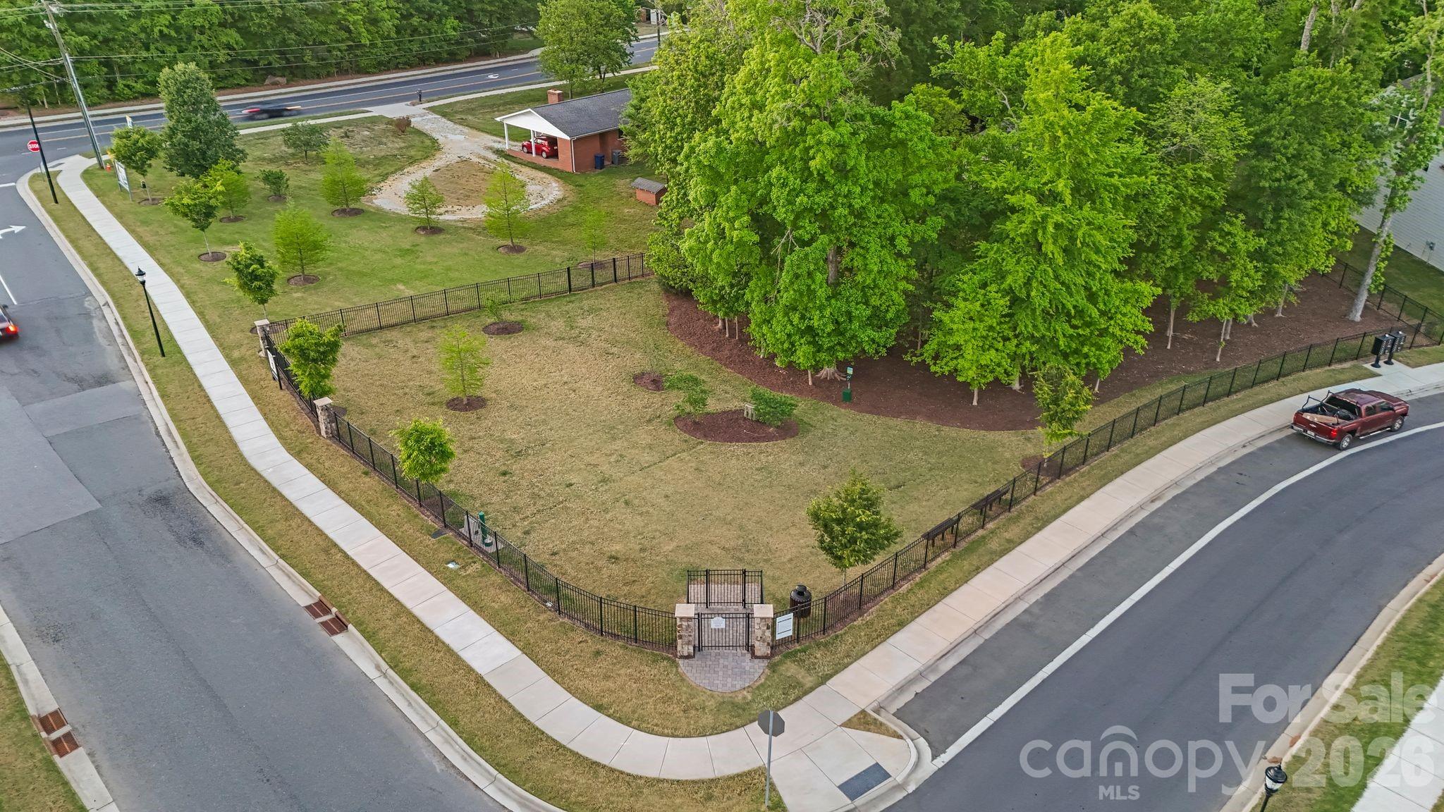 6211 Nandina Drive Property Photo 45