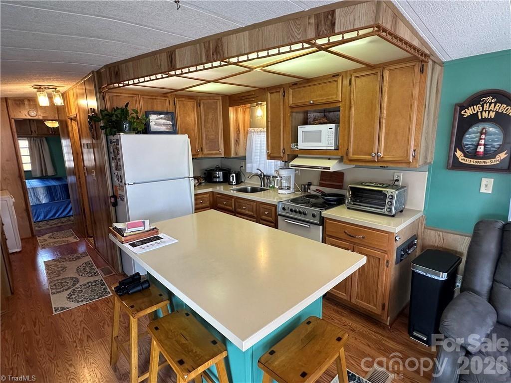 120 Elm Street Property Photo 6