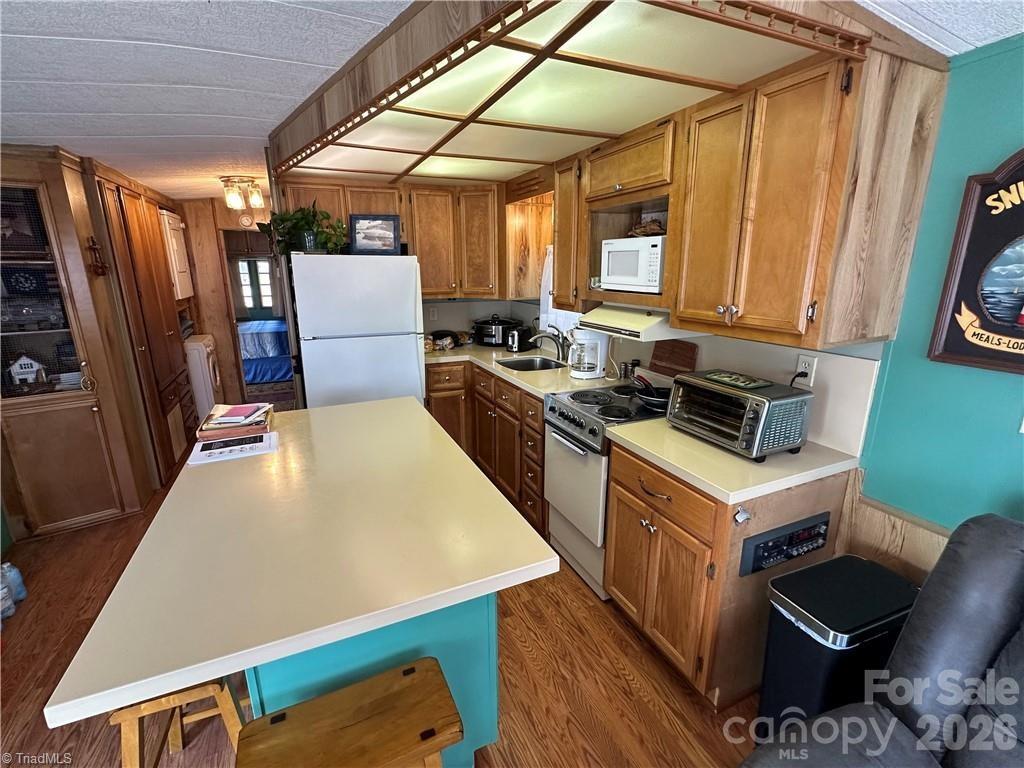 120 Elm Street Property Photo 8