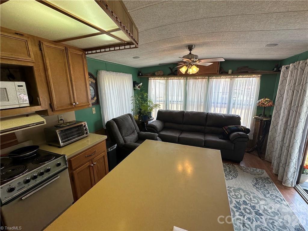 120 Elm Street Property Photo 12