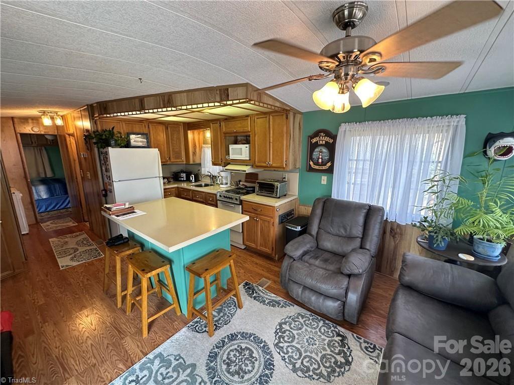 120 Elm Street Property Photo 21