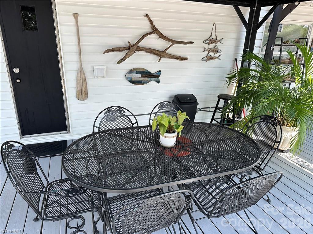 120 Elm Street Property Photo 23