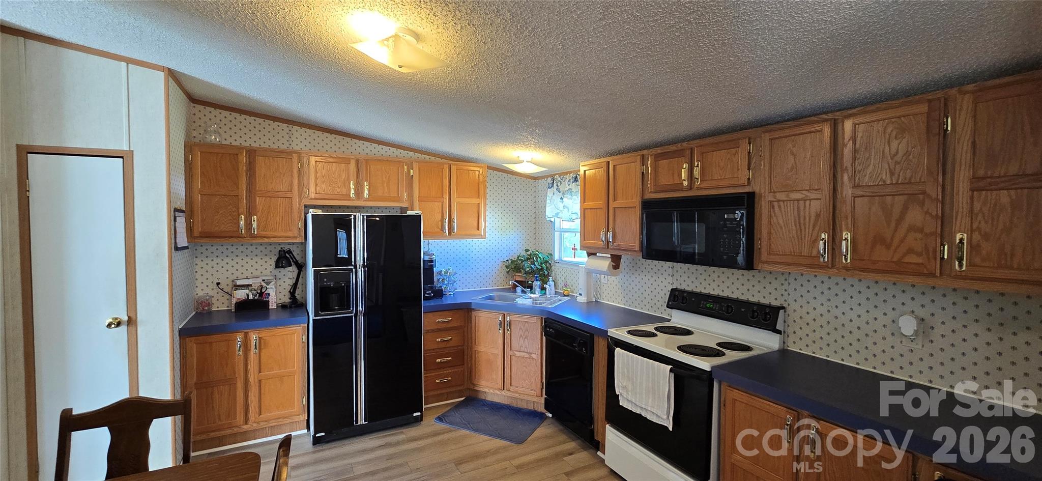 3700 Marlboro Drive Property Photo 6
