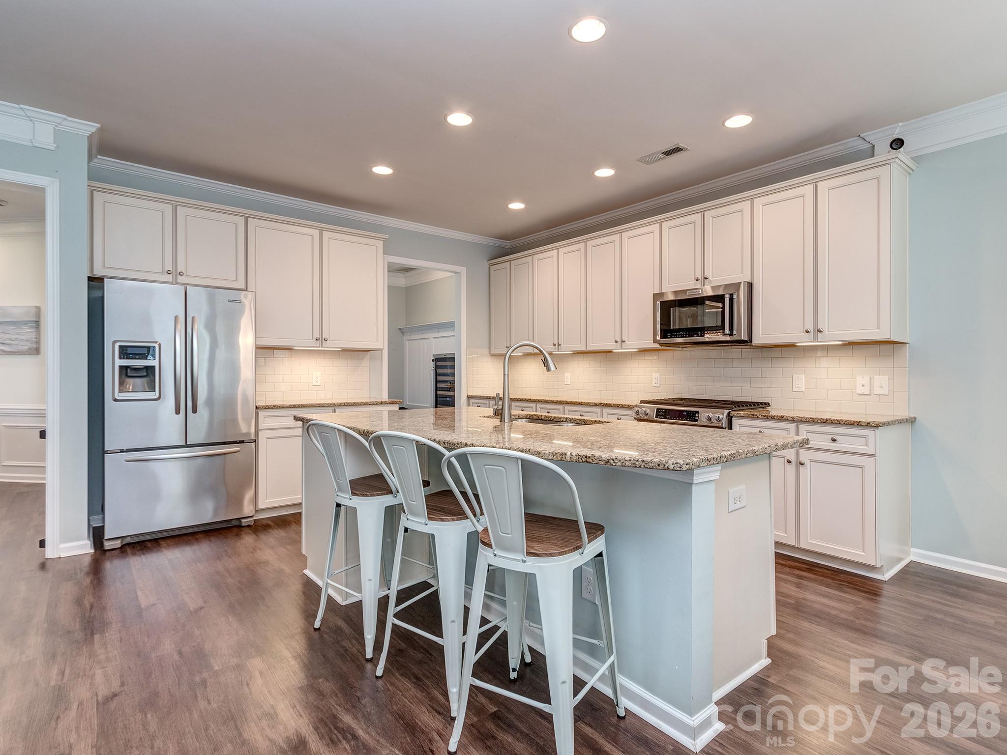 1726 Royal Gorge Avenue Property Photo 9