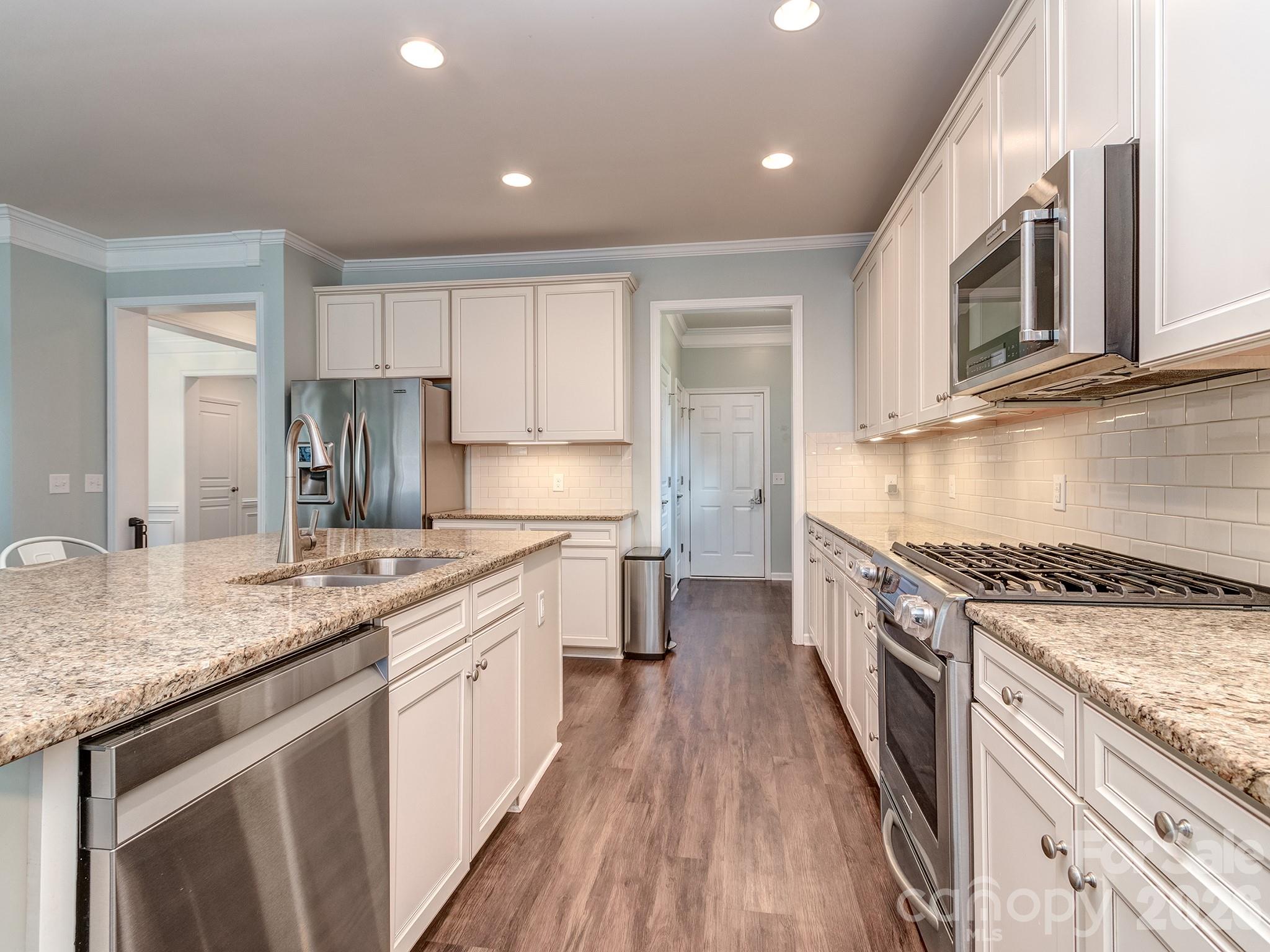 1726 Royal Gorge Avenue Property Photo 12