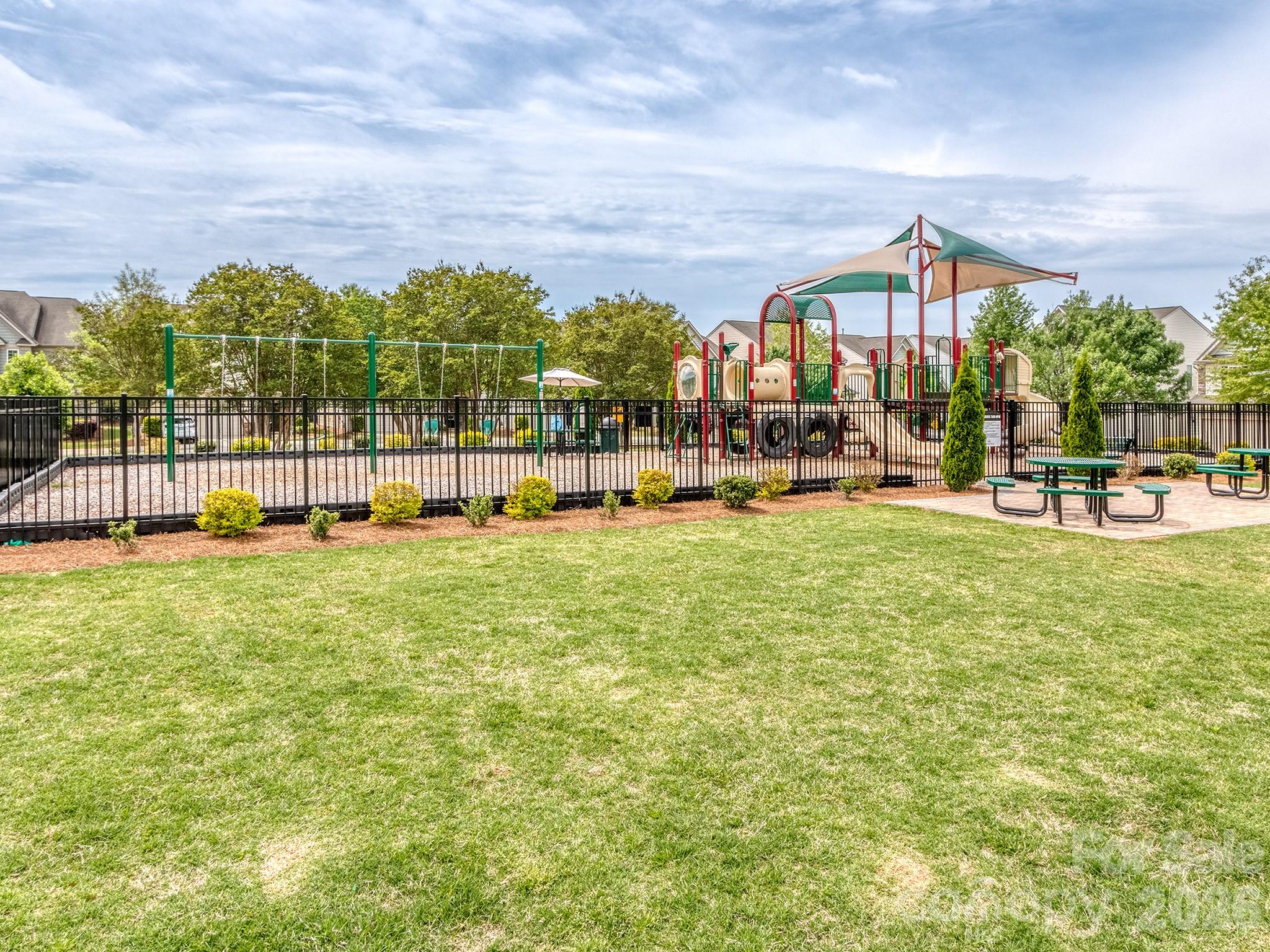 1726 Royal Gorge Avenue Property Photo 30