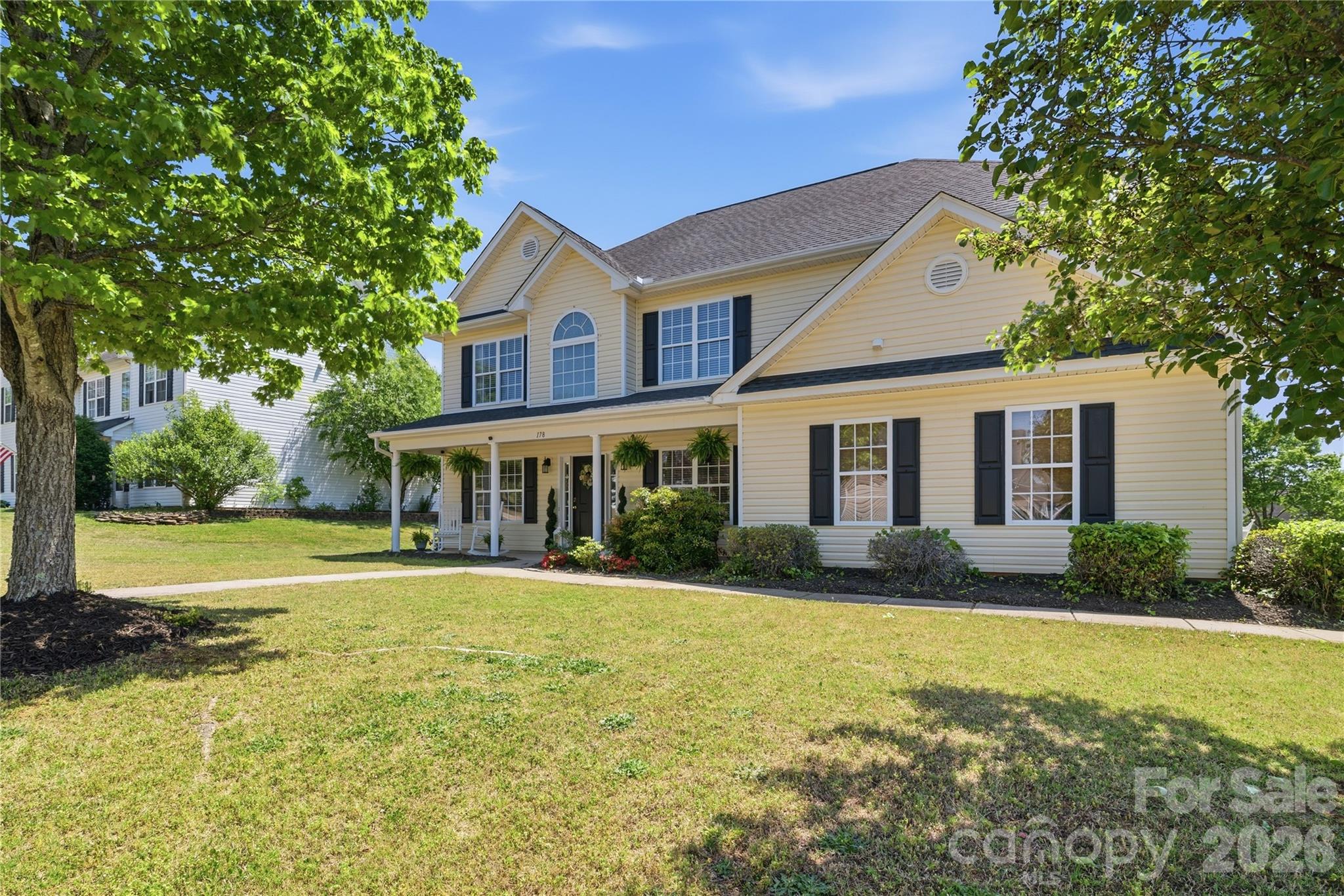 178 Madelia Place Property Photo 1
