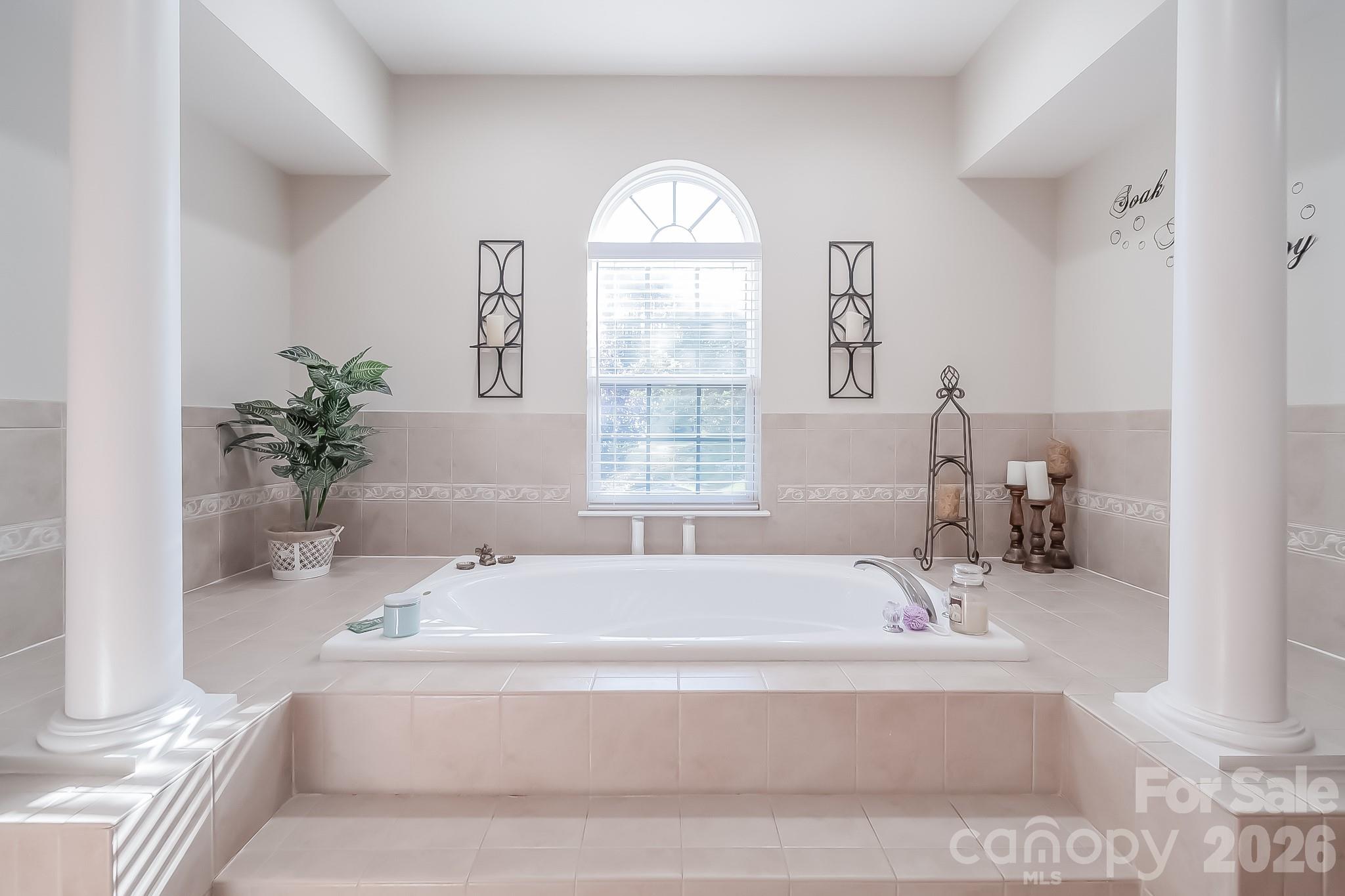 124 Whiterock Drive 58 Property Photo 27