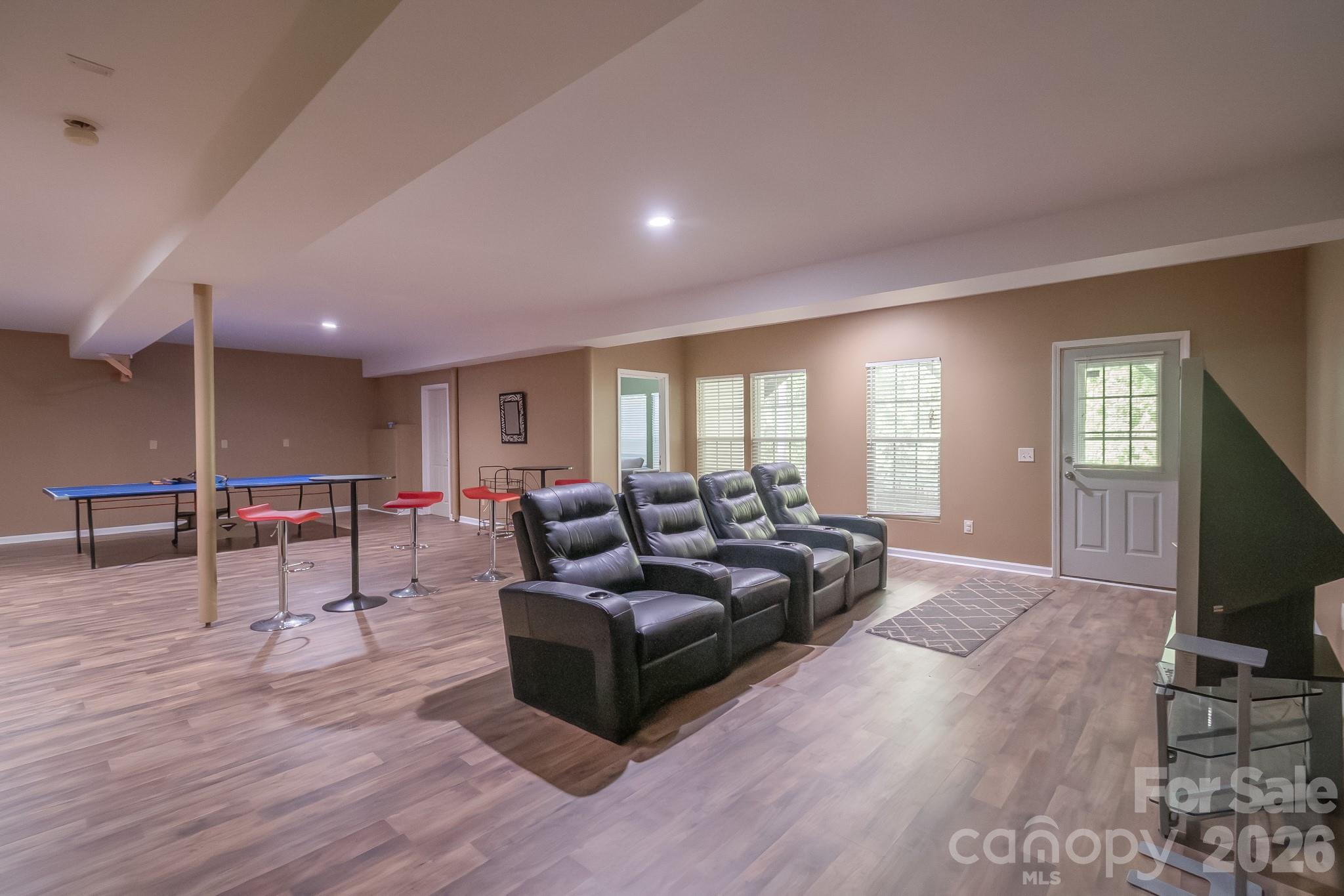 124 Whiterock Drive 58 Property Photo 32
