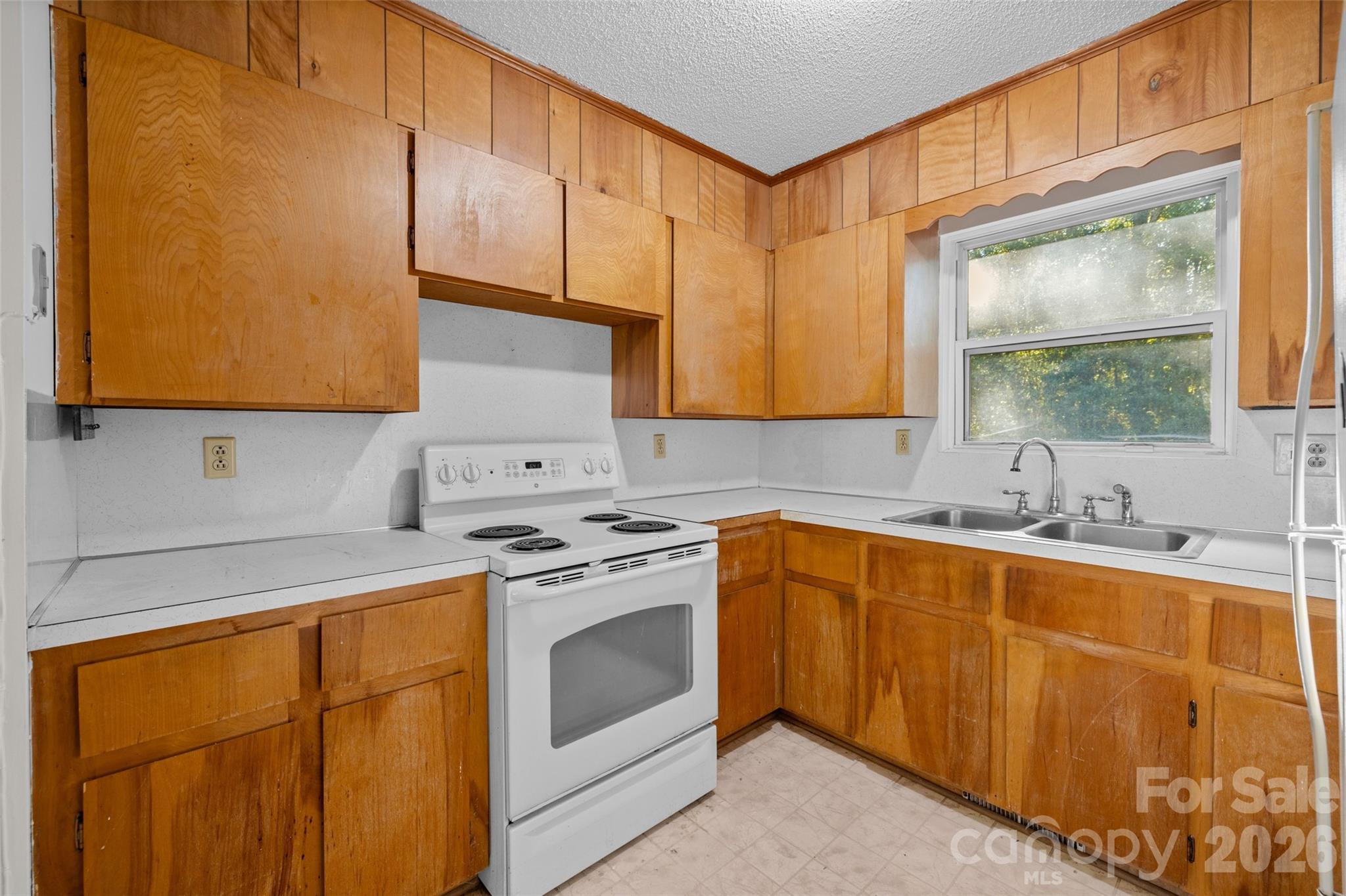 1766 Sturgis Road Property Photo 10