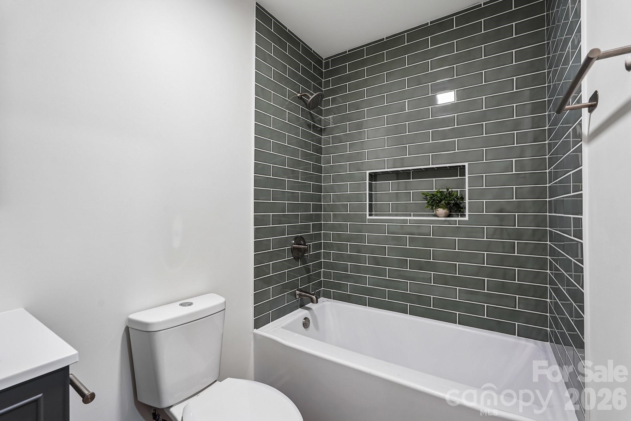 514 W Arch Street Property Photo 4