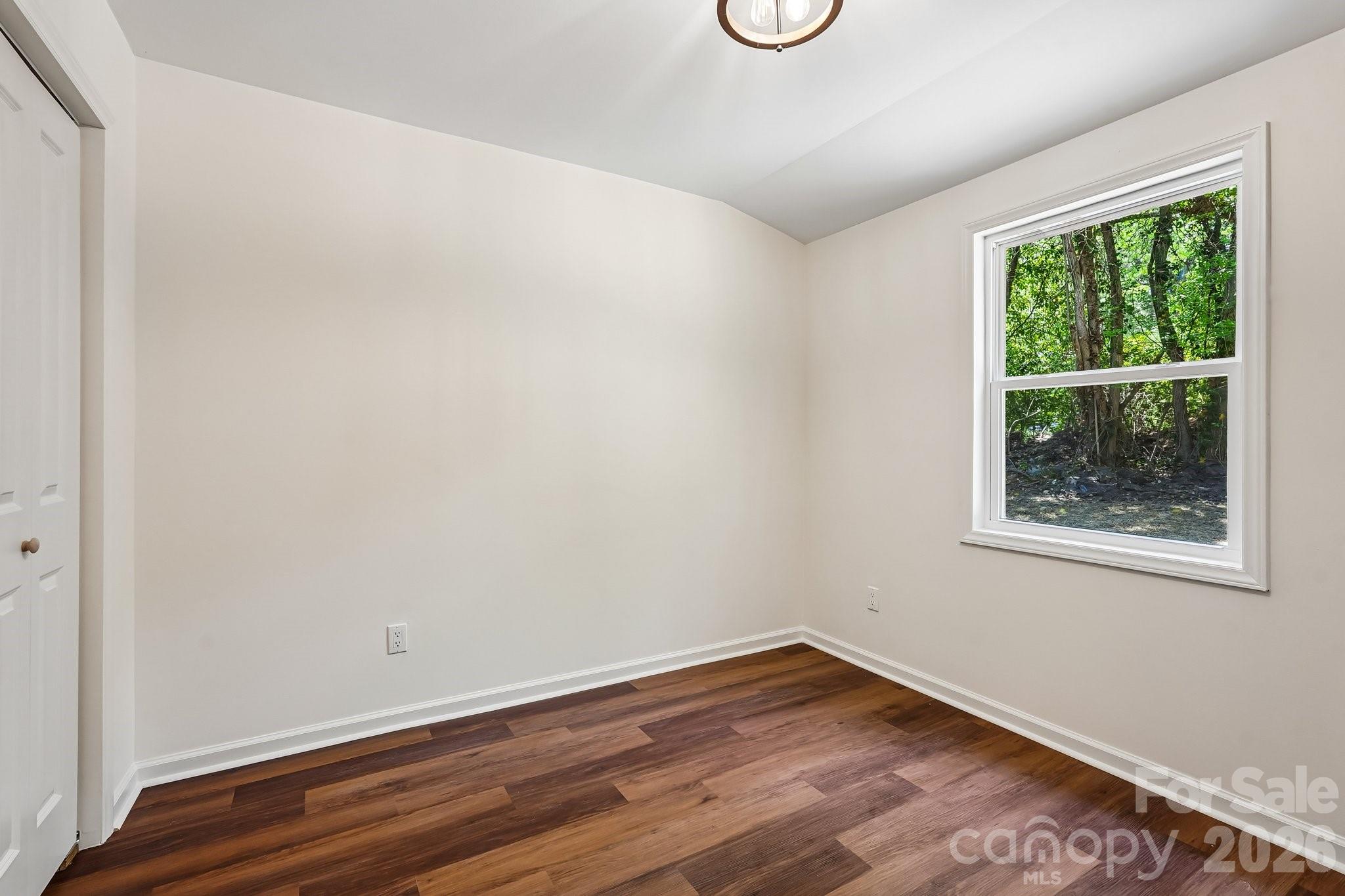 514 W Arch Street Property Photo 24