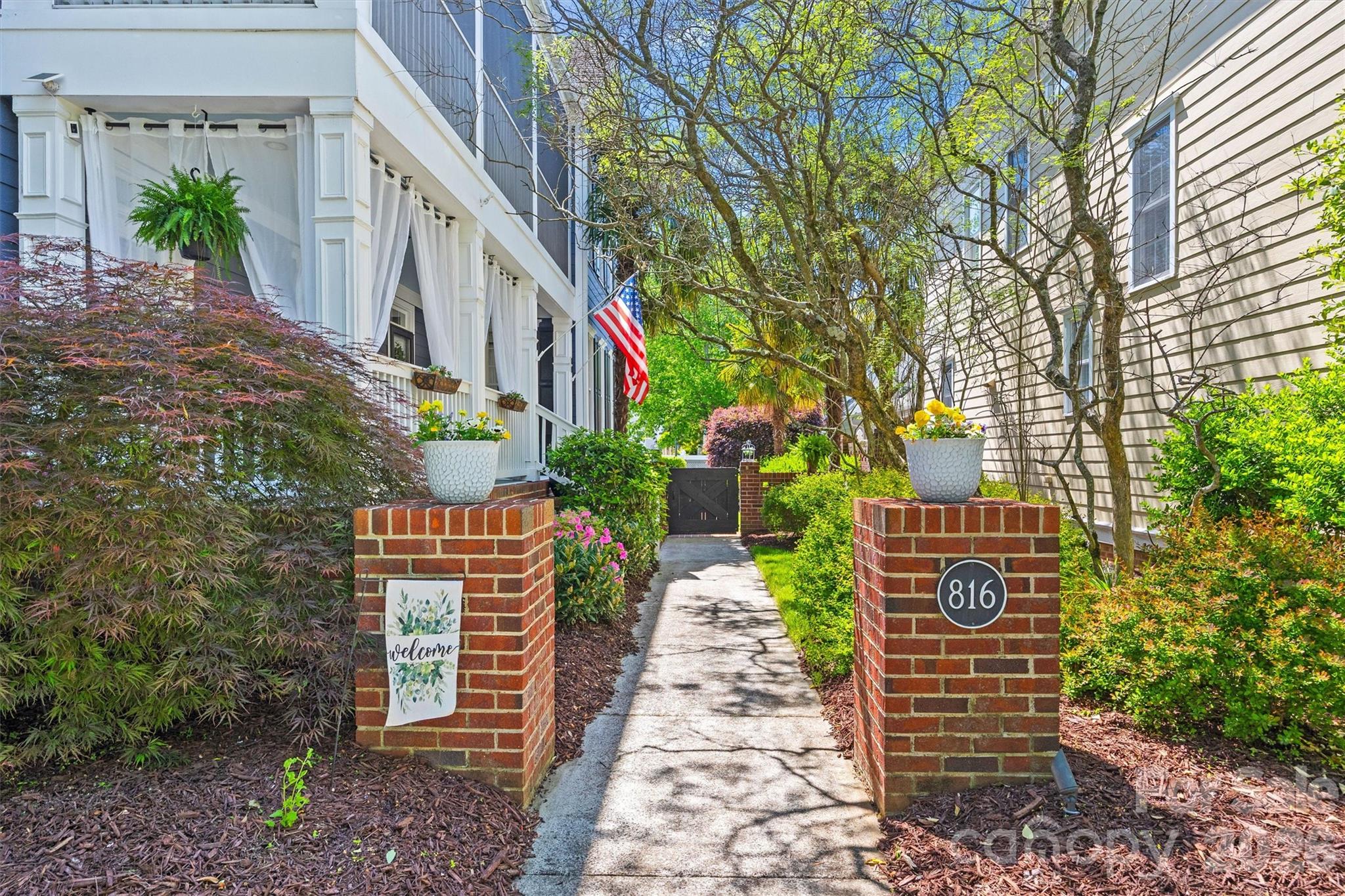 816 Victorian Way Property Photo 3