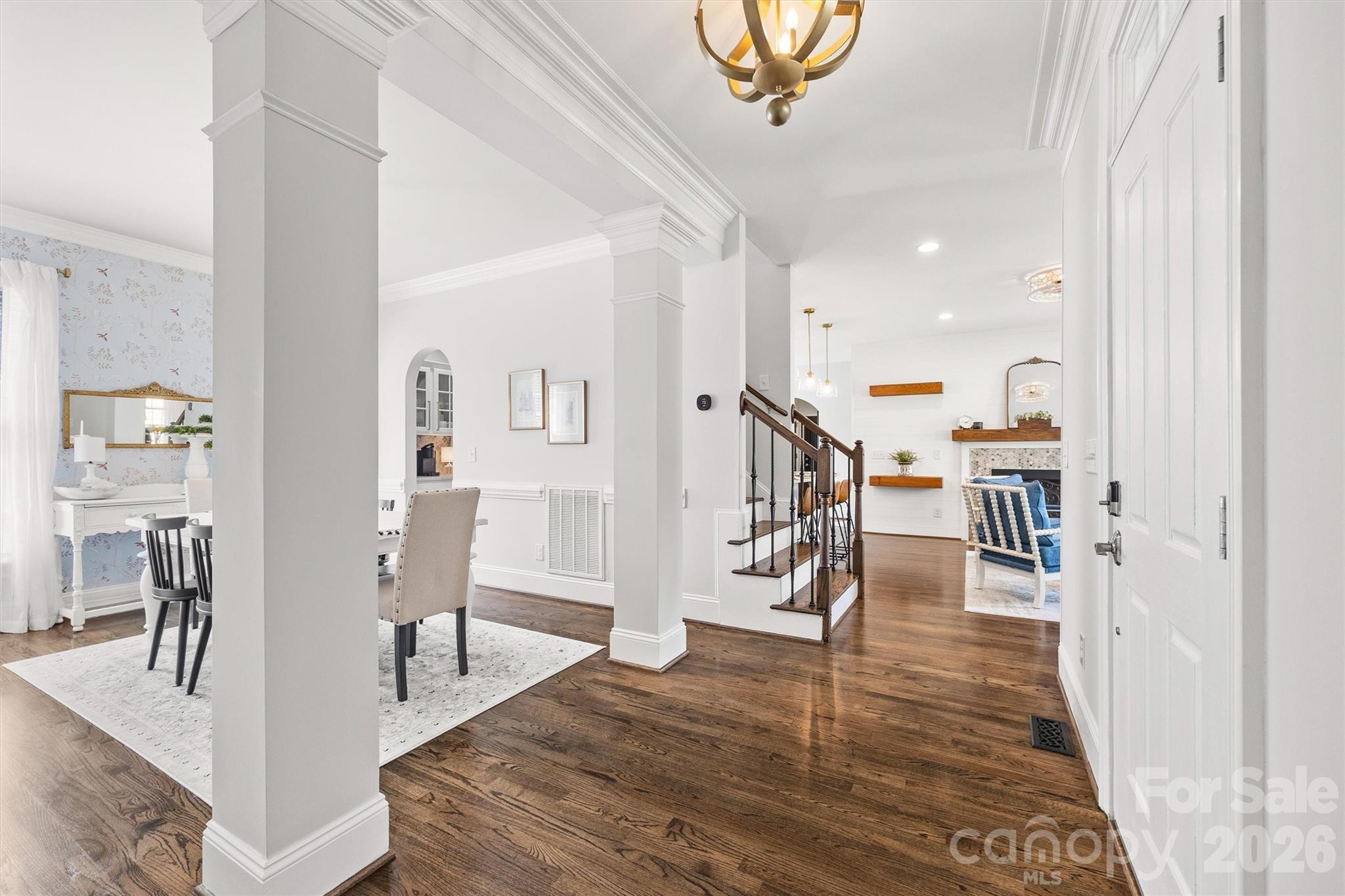 816 Victorian Way Property Photo 6