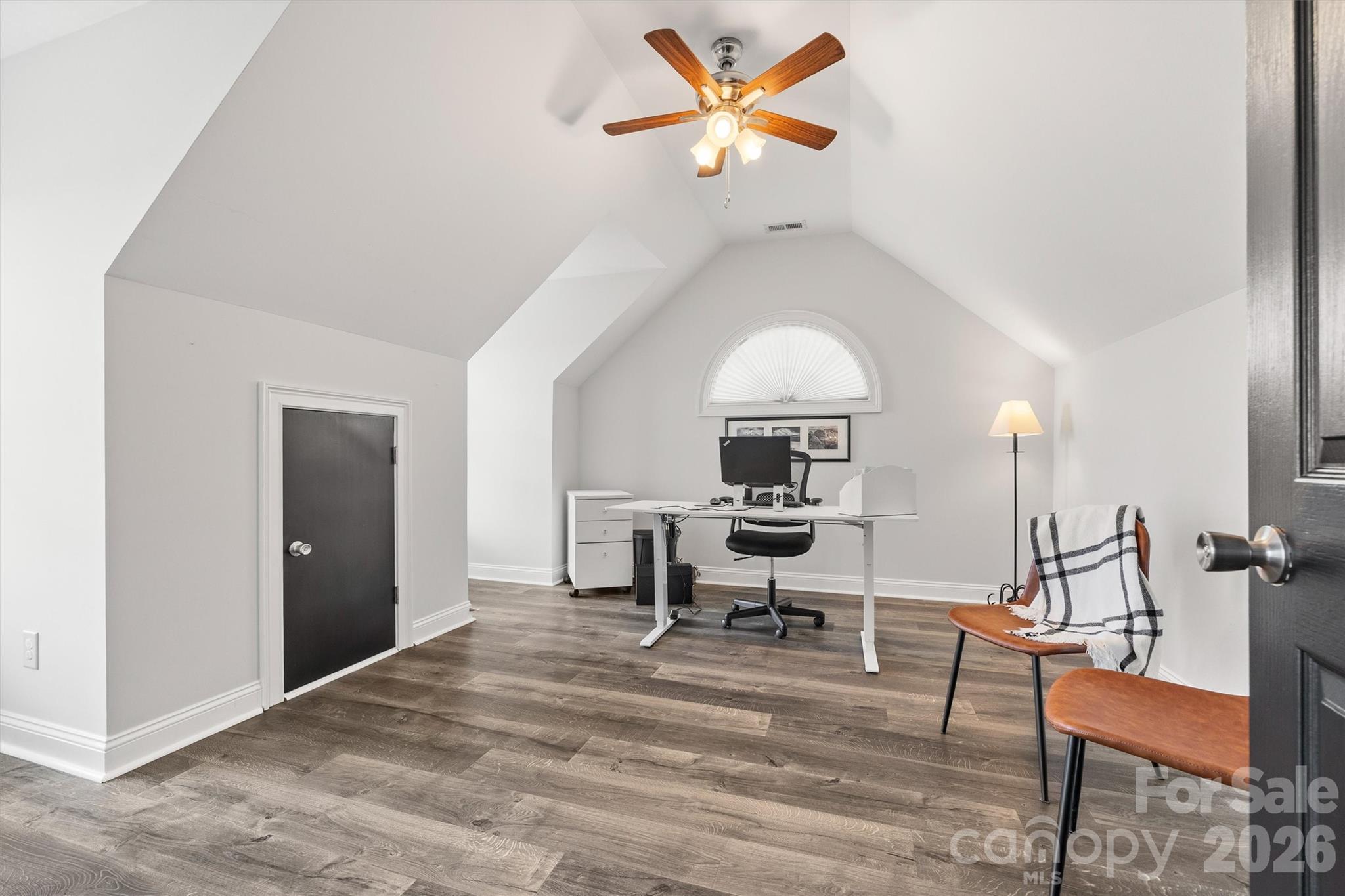 816 Victorian Way Property Photo 30