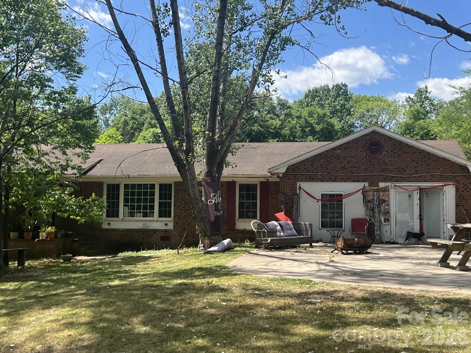 899 N Us Highway 52 Highway Property Photo 1