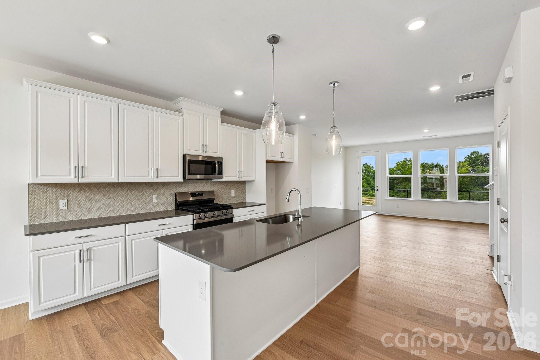545 Silver Star Boulevard Property Photo 1
