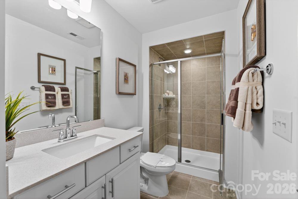 545 Silver Star Boulevard Property Photo 9